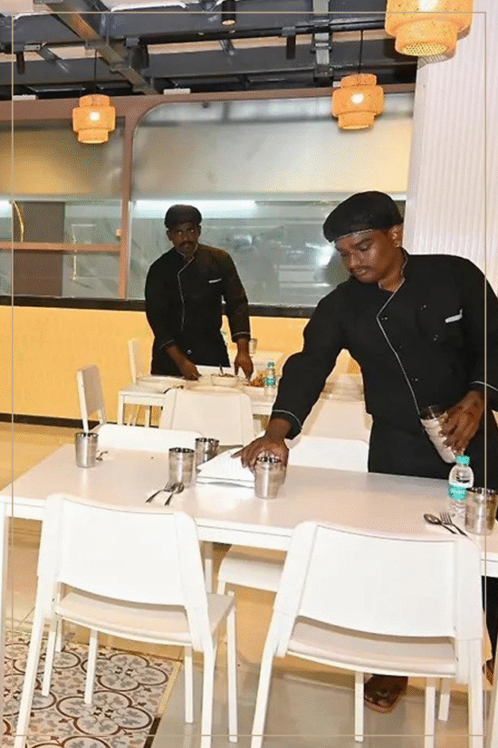 resturant in bmgardenia